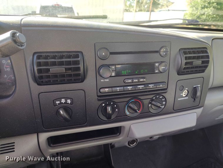 image for item DP5134 2006 Ford F250 Super Duty SuperCab pickup truck