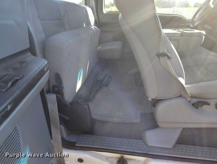 image for item DP5134 2006 Ford F250 Super Duty SuperCab pickup truck