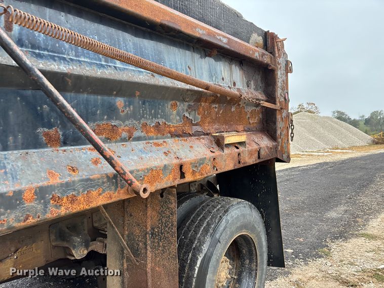 image for item DU1498 1998 GMC C7500 dump truck