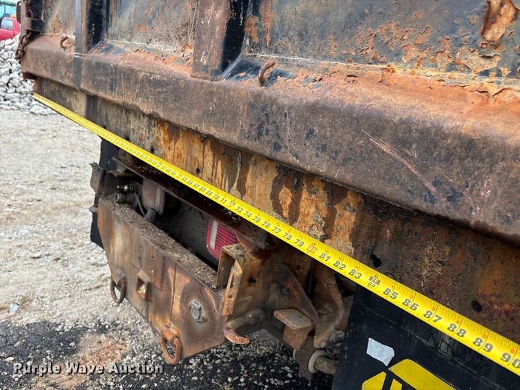 image for item DU1498 1998 GMC C7500 dump truck