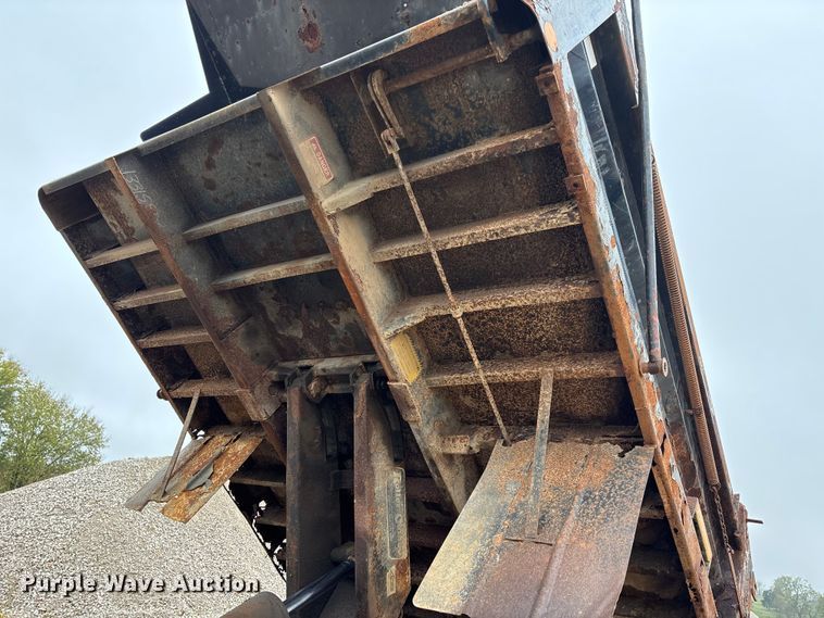 image for item DU1498 1998 GMC C7500 dump truck