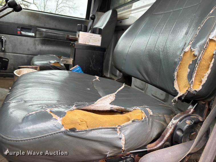 image for item DU1498 1998 GMC C7500 dump truck