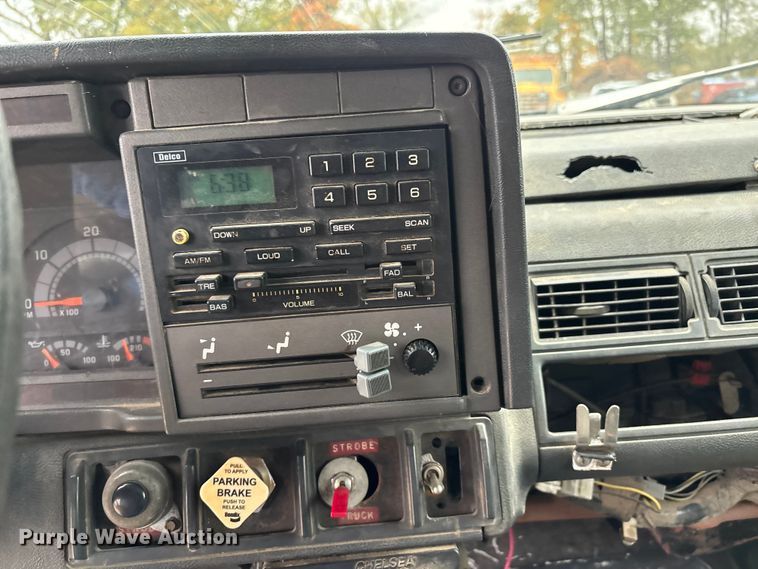 image for item DU1498 1998 GMC C7500 dump truck