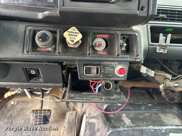 image for item DU1498 1998 GMC C7500 dump truck