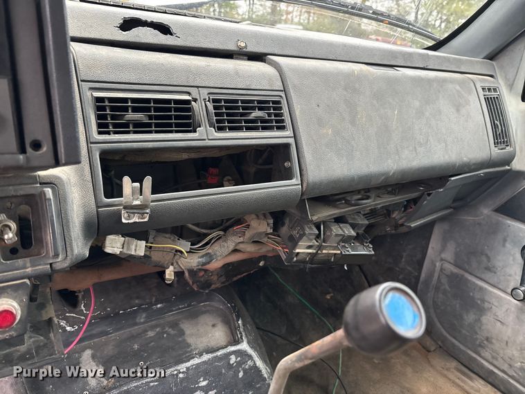 image for item DU1498 1998 GMC C7500 dump truck