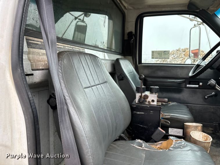 image for item DU1498 1998 GMC C7500 dump truck