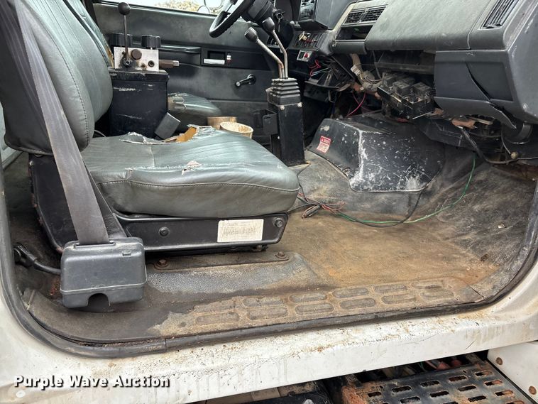 image for item DU1498 1998 GMC C7500 dump truck