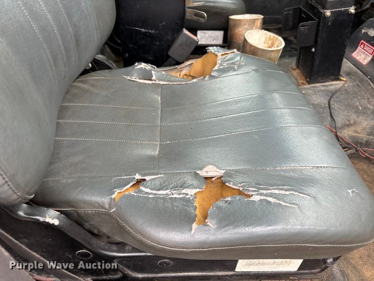 image for item DU1498 1998 GMC C7500 dump truck