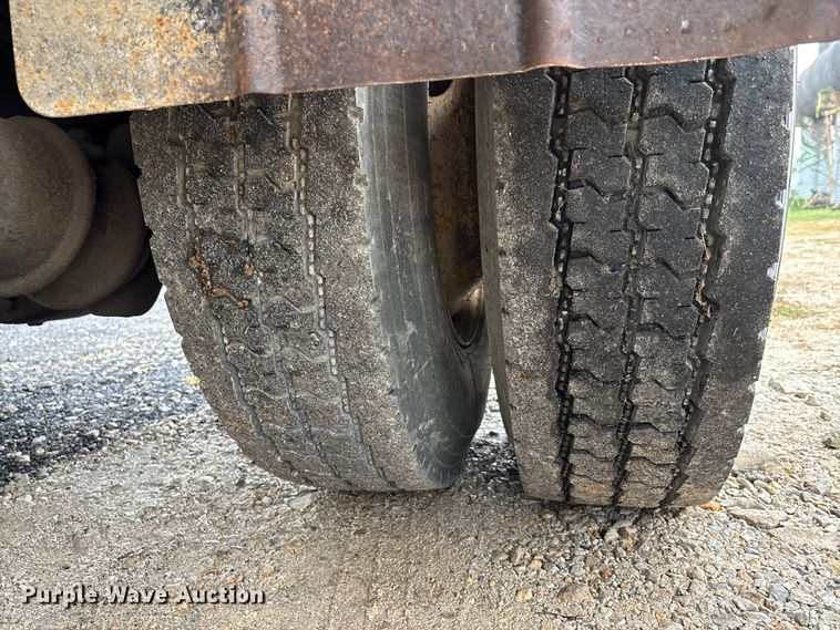 image for item DU1498 1998 GMC C7500 dump truck