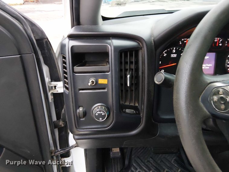 image for item DU3686 2016 Chevrolet Silverado 1500 Crew Cab pickup truck