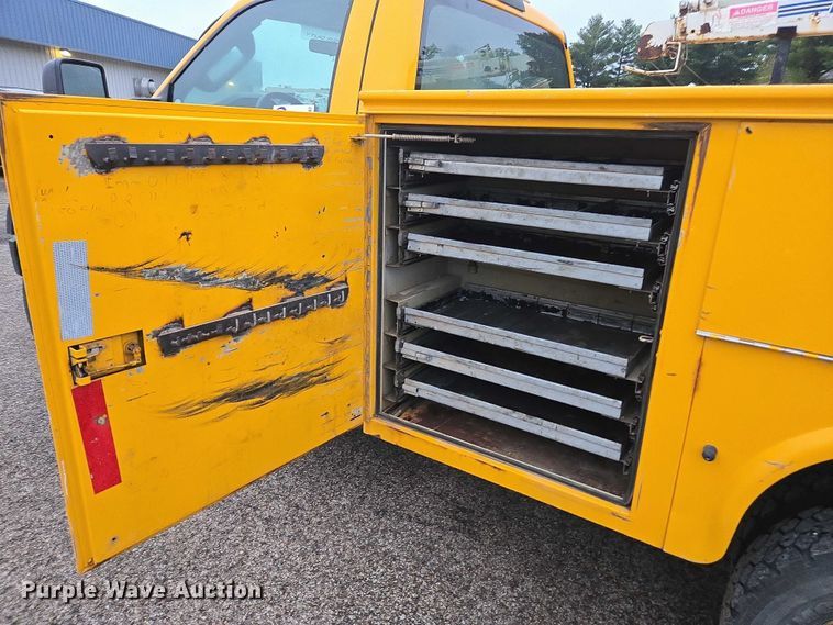 image for item DU3687 2008 Ford F450 utility / service truck