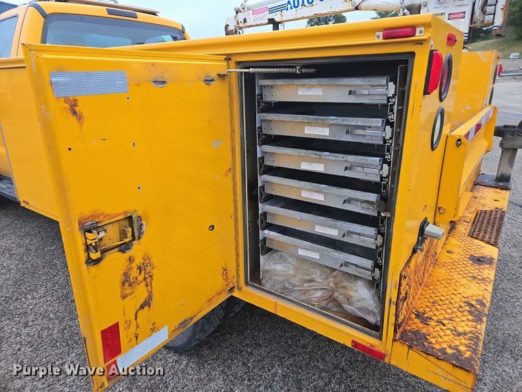 image for item DU3687 2008 Ford F450 utility / service truck