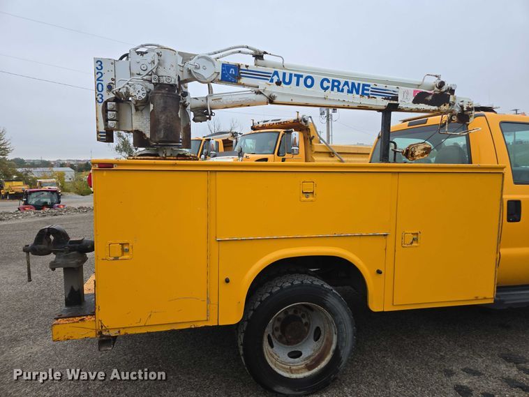 image for item DU3687 2008 Ford F450 utility / service truck