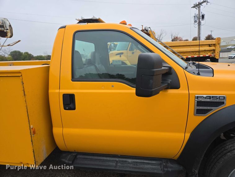 image for item DU3687 2008 Ford F450 utility / service truck