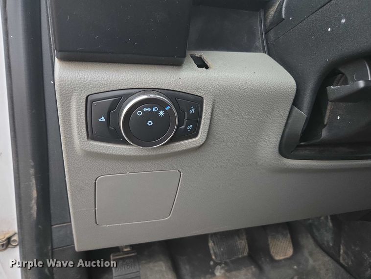 image for item DU3688 2017 Ford F150 XL SuperCrew pickup truck