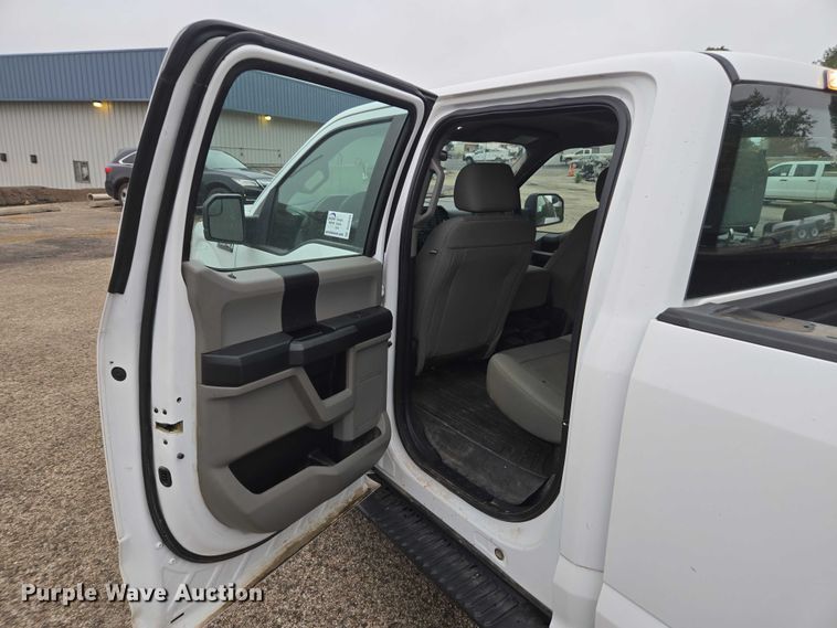 image for item DU3688 2017 Ford F150 XL SuperCrew pickup truck