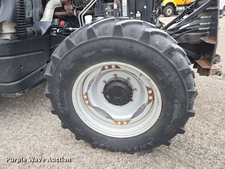 image for item DU3690 2014 Case IH Maxxum 140 MFWD tractor