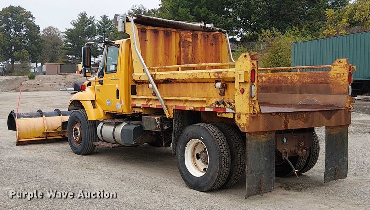 image for item DU3692 2006 International 7400 dump truck