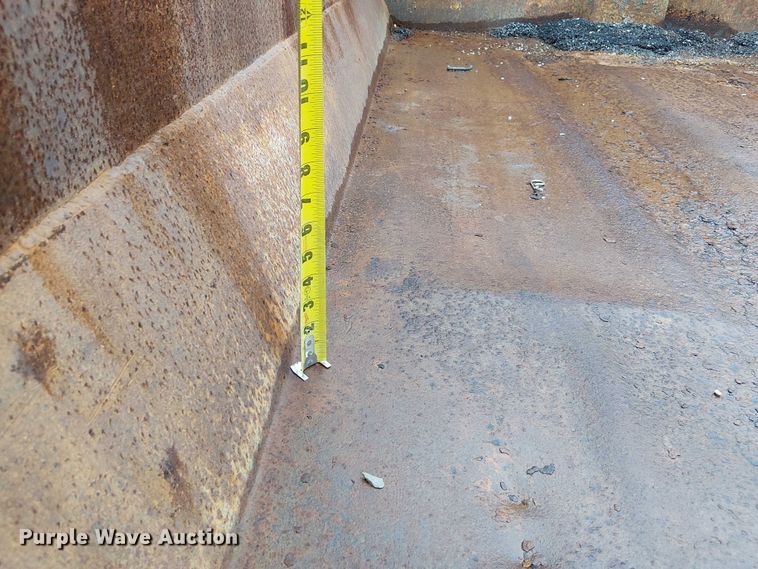 image for item DU3692 2006 International 7400 dump truck