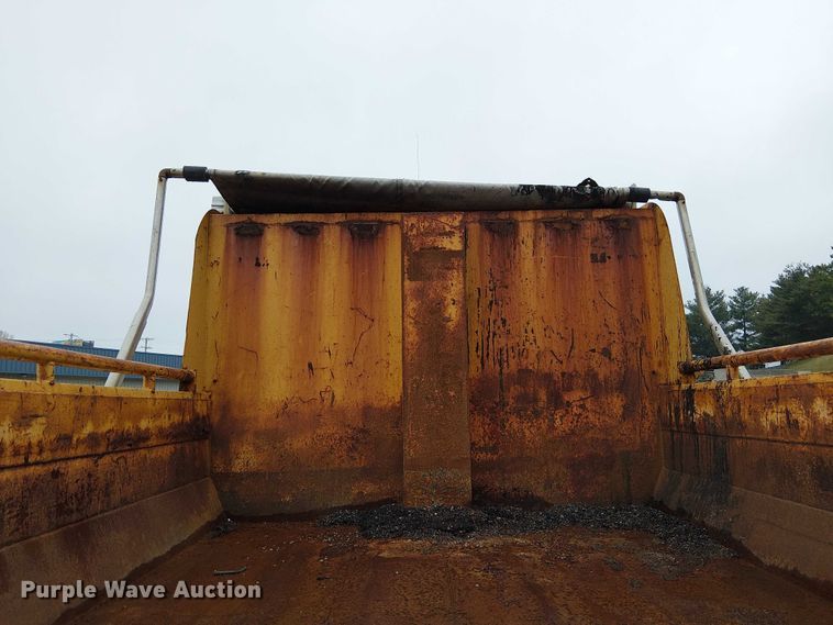 image for item DU3692 2006 International 7400 dump truck