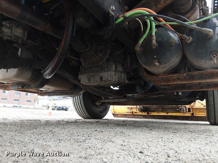 image for item DU3692 2006 International 7400 dump truck