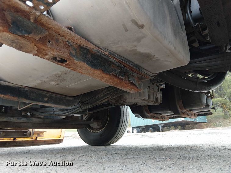 image for item DU3692 2006 International 7400 dump truck