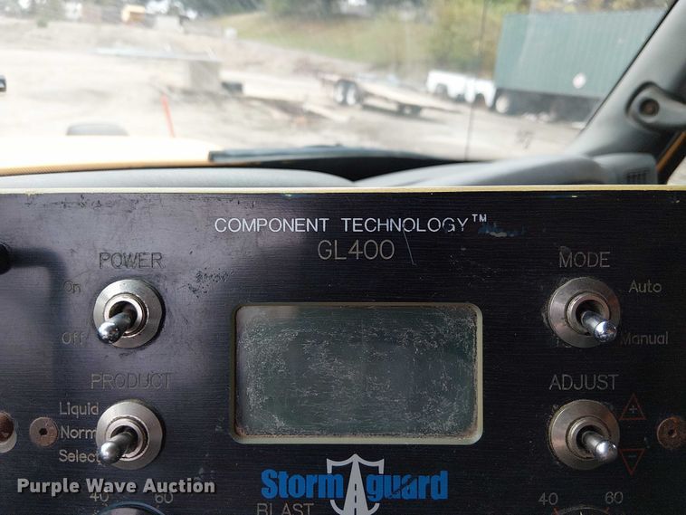 image for item DU3692 2006 International 7400 dump truck