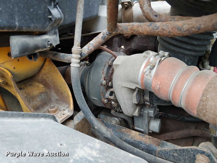 image for item DU3692 2006 International 7400 dump truck