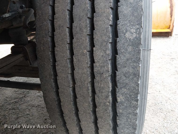 image for item DU3692 2006 International 7400 dump truck