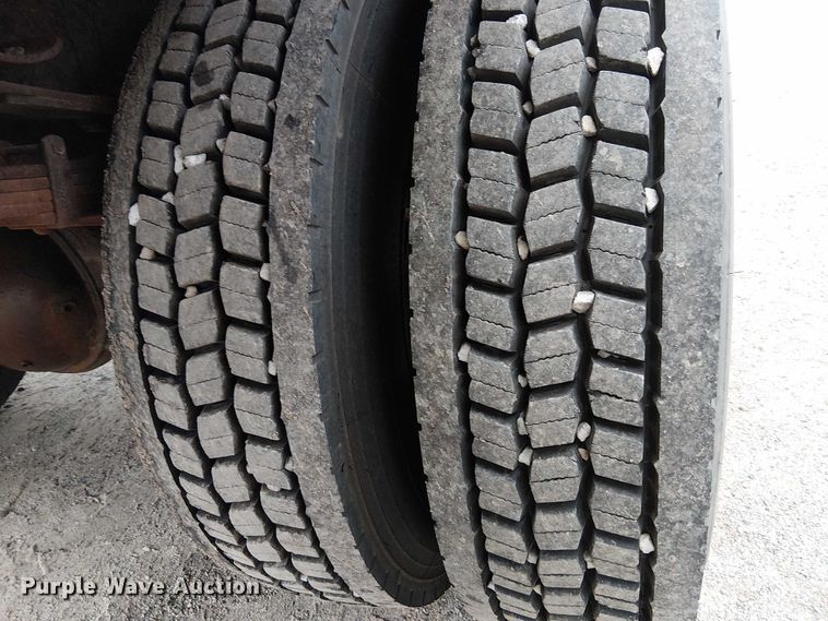 image for item DU3692 2006 International 7400 dump truck