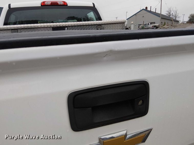 image for item DU3693 2016 Chevrolet Silverado 1500 Crew Cab pickup truck