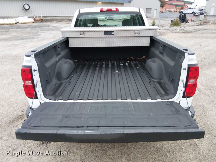 image for item DU3693 2016 Chevrolet Silverado 1500 Crew Cab pickup truck