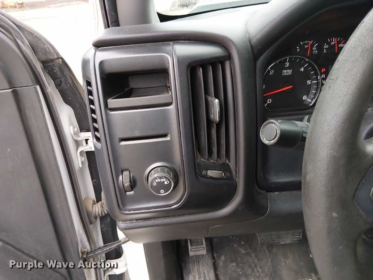 image for item DU3693 2016 Chevrolet Silverado 1500 Crew Cab pickup truck