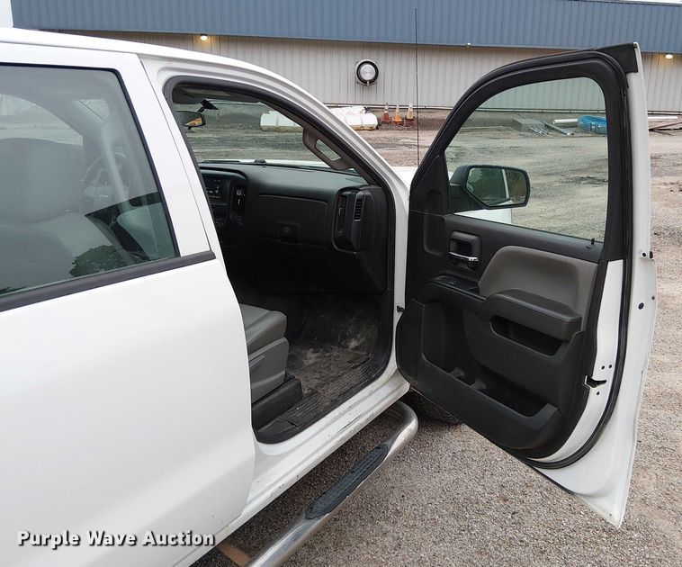 image for item DU3693 2016 Chevrolet Silverado 1500 Crew Cab pickup truck