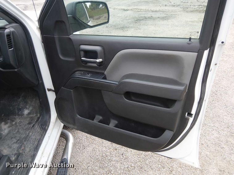 image for item DU3693 2016 Chevrolet Silverado 1500 Crew Cab pickup truck