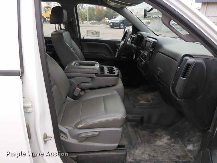 image for item DU3693 2016 Chevrolet Silverado 1500 Crew Cab pickup truck