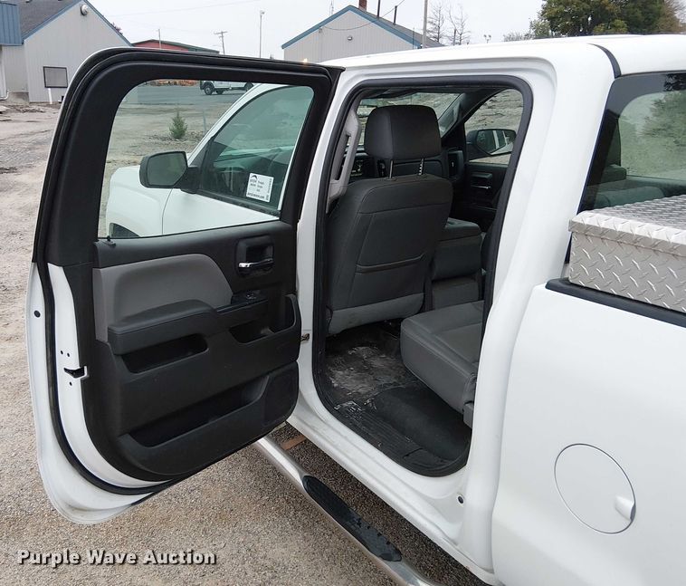 image for item DU3693 2016 Chevrolet Silverado 1500 Crew Cab pickup truck