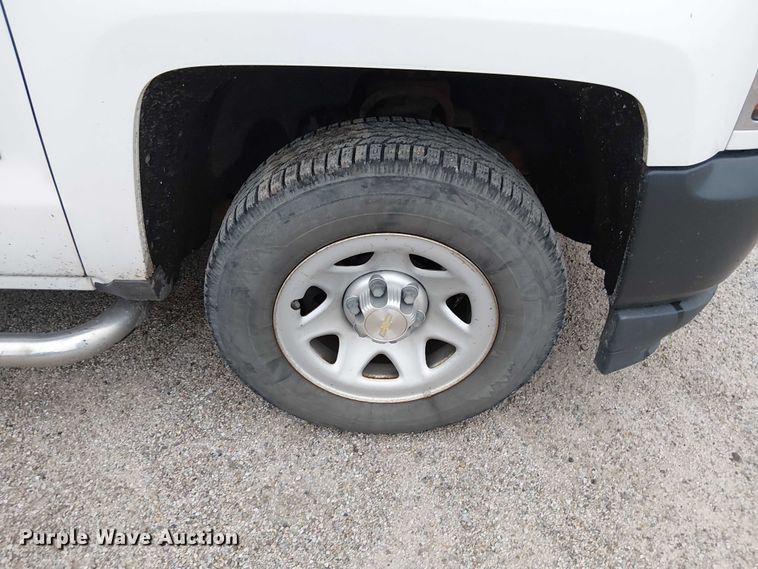 image for item DU3693 2016 Chevrolet Silverado 1500 Crew Cab pickup truck