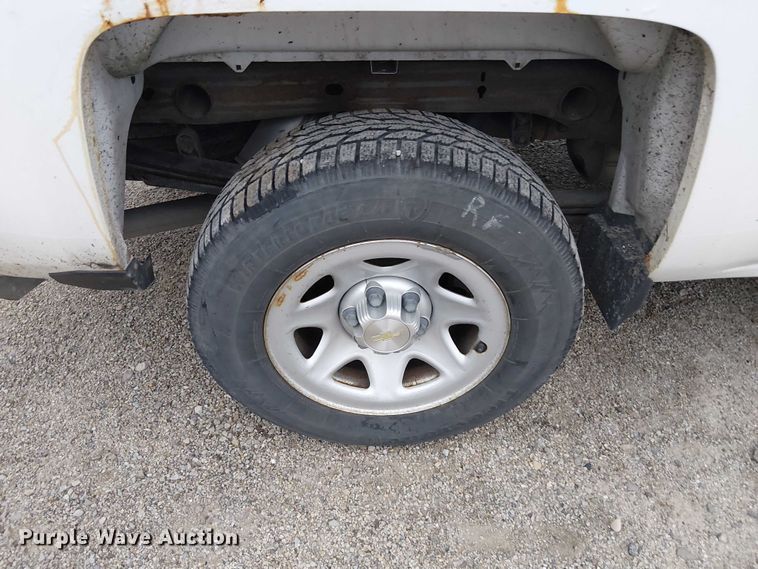 image for item DU3693 2016 Chevrolet Silverado 1500 Crew Cab pickup truck