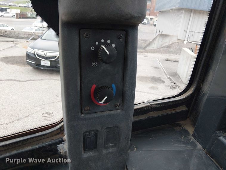 image for item DU3694 2011 John Deere 444K wheel loader