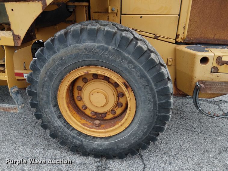 image for item DU3694 2011 John Deere 444K wheel loader