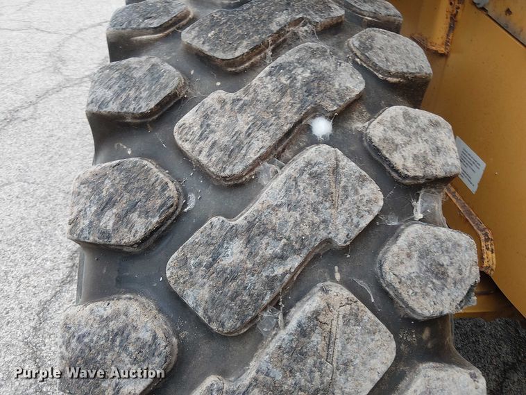 image for item DU3694 2011 John Deere 444K wheel loader