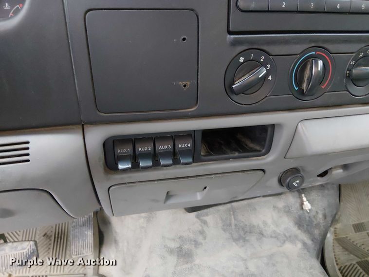 image for item DU3695 2007 Ford F450 Super Duty utility / service truck