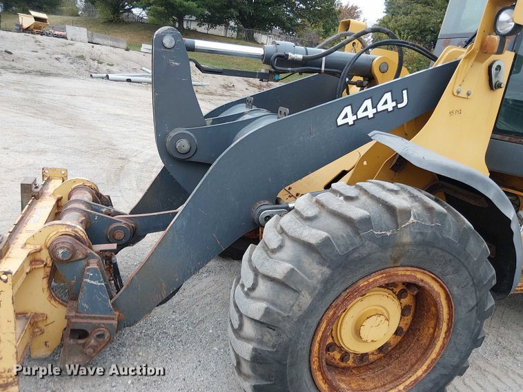 image for item DU3696 2007 John Deere 444J wheel loader