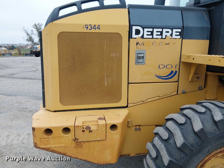 image for item DU3696 2007 John Deere 444J wheel loader