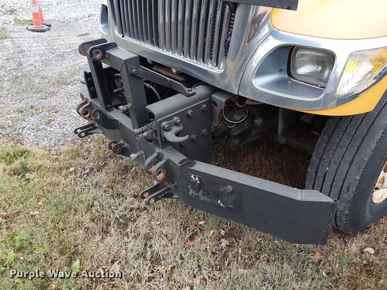 image for item DU3697 2006 International 7400 dump truck