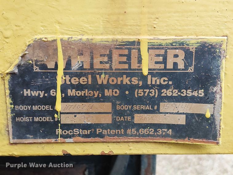 image for item DU3697 2006 International 7400 dump truck