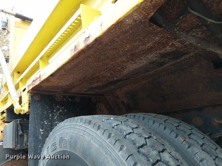 image for item DU3697 2006 International 7400 dump truck