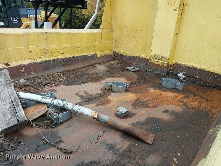 image for item DU3697 2006 International 7400 dump truck