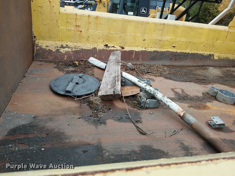 image for item DU3697 2006 International 7400 dump truck